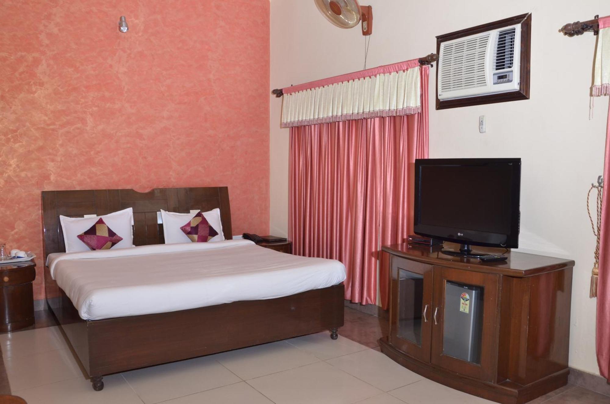 Kangs Nirvana Resorts And Spa Mahalpur 외부 사진