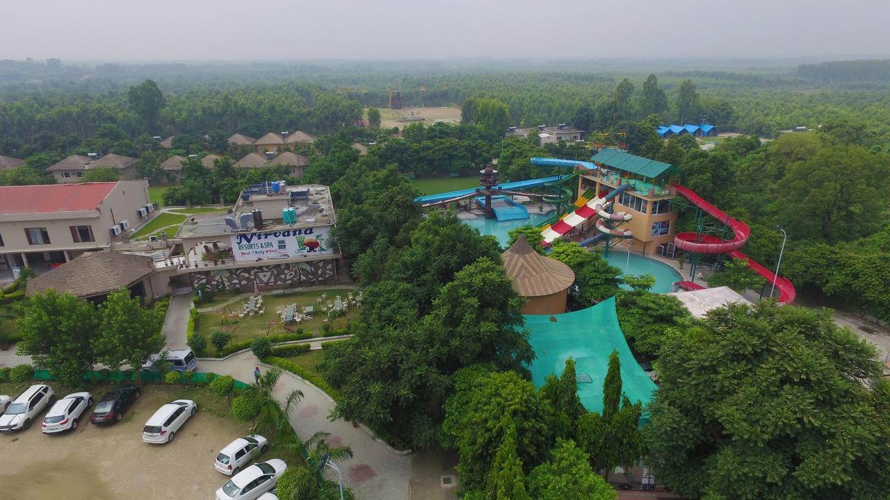 Kangs Nirvana Resorts And Spa Mahalpur 외부 사진