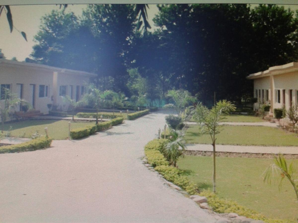 Kangs Nirvana Resorts And Spa Mahalpur 외부 사진